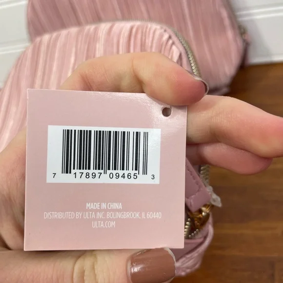 Ulta Beauty Pink Makeup Bags - Picture 5 of 11